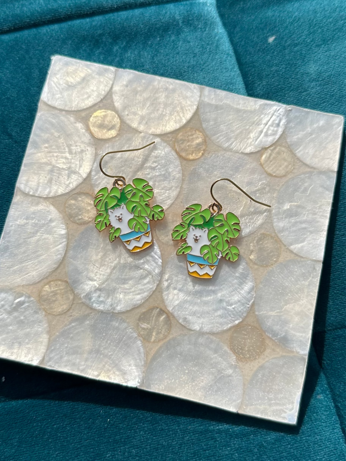 Samoyed / Pomeranian Dog With Monstera Plant Enamel Earrings